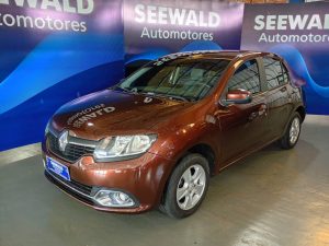 RENAULT LOGAN II 1.6 16V PRIVILEGE  2014