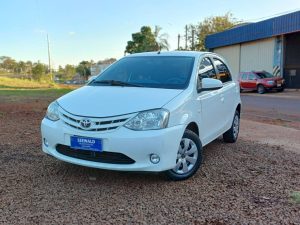 TOYOTA ETIOS 1.5 5 PTAS XS  2014