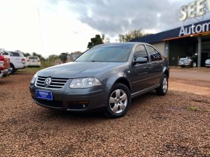 VOLKSWAGEN BORA 2.0 TRENDLINE L/07  2012